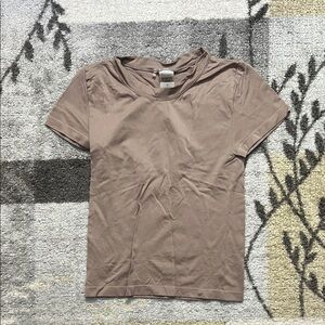 Aritzia Seamless Taupe Short Sleeve T-Shirt
